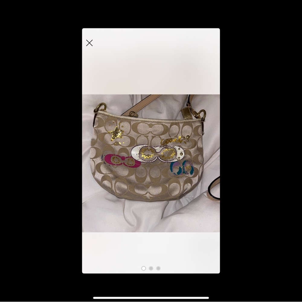 Coach Poppy Signature Edition Crossbody Bag - Excellent Used Condition.